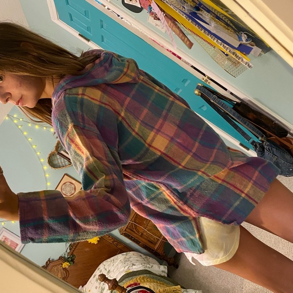 vintage rainbow flannel button up hoodie! - Picture 6 of 9